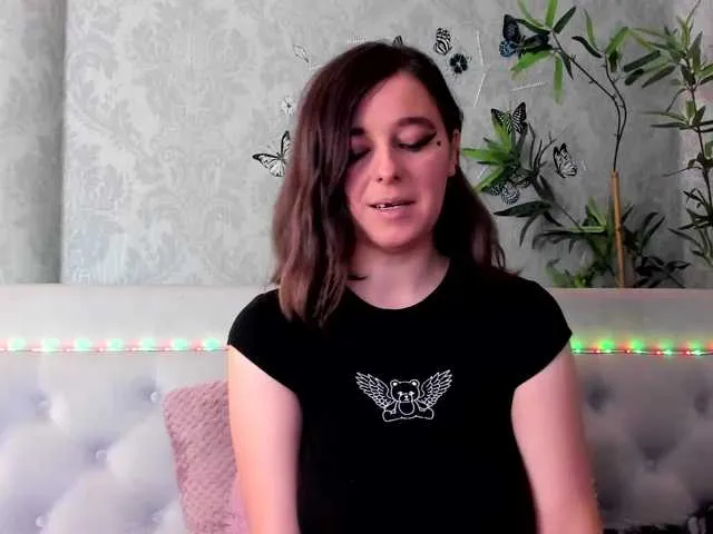 Live sex webcam photo for PennyDolce #276691121