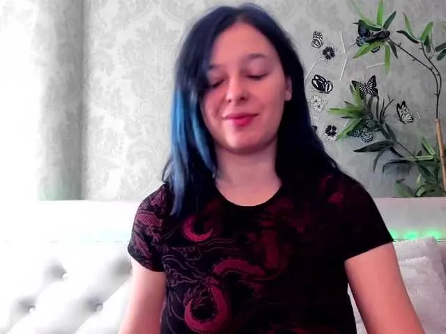 Live sex webcam photo for PennyDolce #277125795