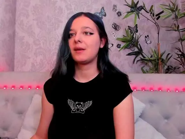 Live sex webcam photo for PennyDolce #277190165