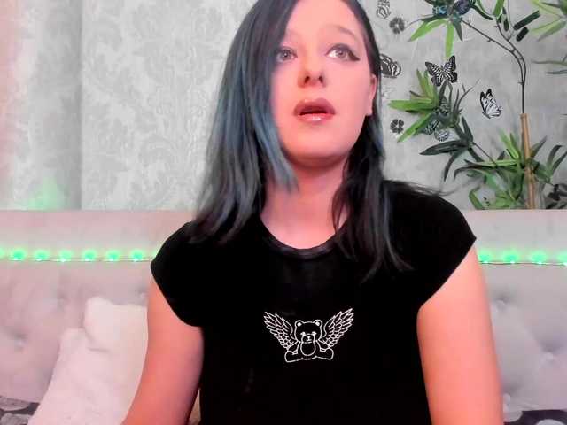 Live sex webcam photo for PennyDolce #277195240