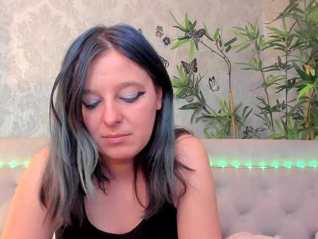 Live sex webcam photo for PennyDolce #277220464