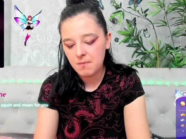 Live sex webcam photo for PennyDolce #277492559