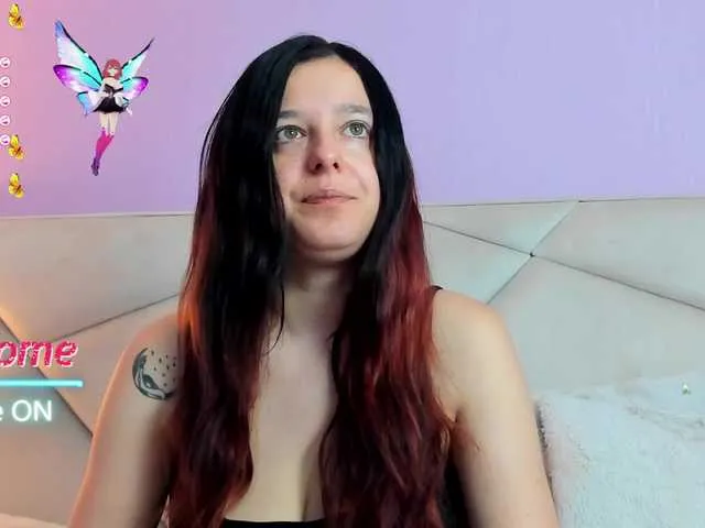 Live sex webcam photo for PennyDolce #291280034