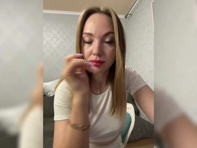 Live sex webcam photo for Pepetka22 #289743258