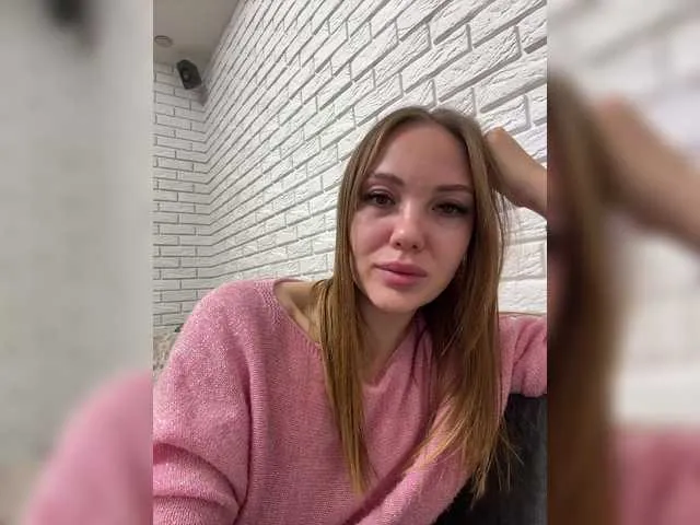 Live sex webcam photo for Pepetka22 #292069799