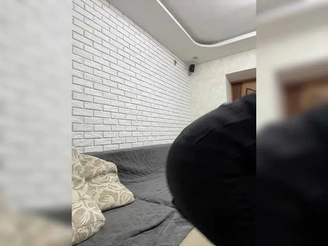 Live sex webcam photo for Pepetka22 #292083954