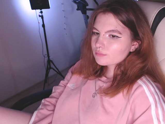 Live sex webcam photo for PerfectBlueLu #276374212