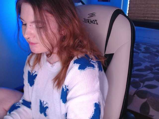 Live sex webcam photo for PerfectBlueLu #276430181