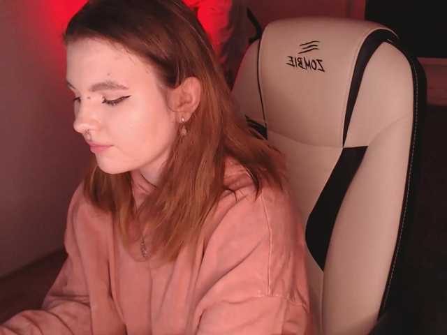 Live sex webcam photo for PerfectBlueLu #276492724