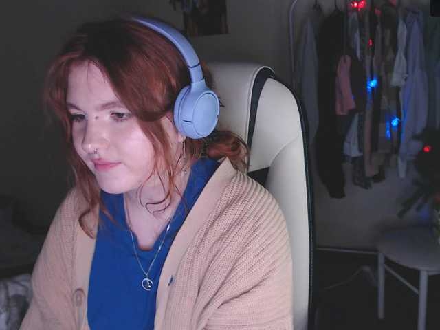 Live sex webcam photo for PerfectBlueLu #277038543