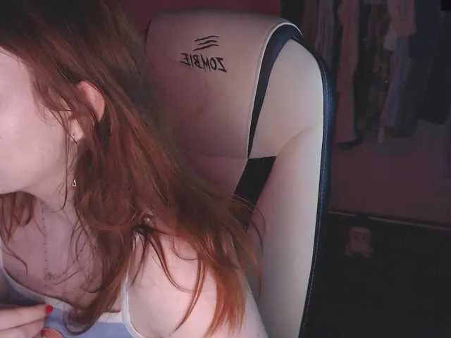 Live sex webcam photo for PerfectBlueLu #277089233