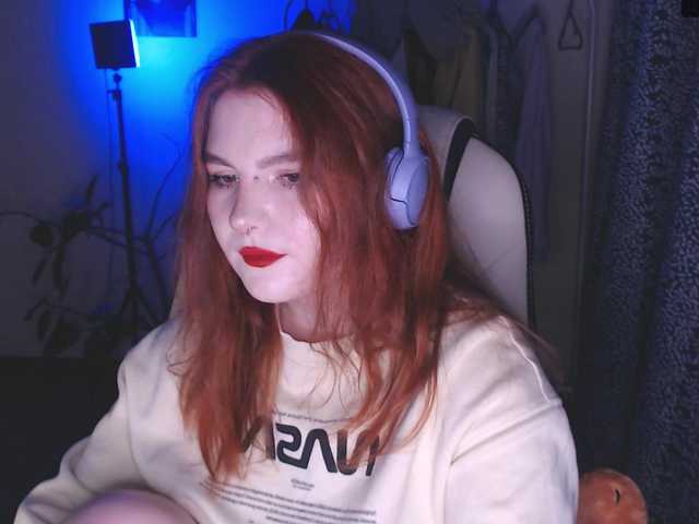 Live sex webcam photo for PerfectBlueLu #277525716