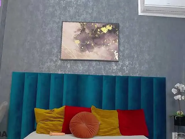 Live sex webcam photo for PerfectSin12 #275673832