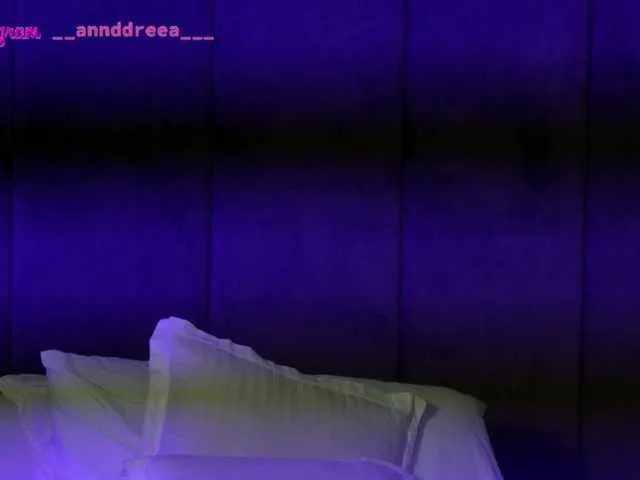 Live sex webcam photo for PerfectT33n #291792958