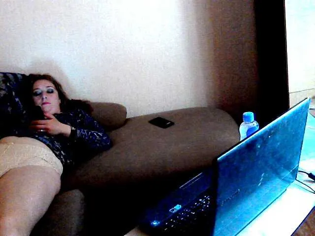 Live sex webcam photo for Perfectpam #273252463