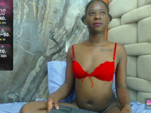 Live sex webcam photo for Perla-899 #278196801