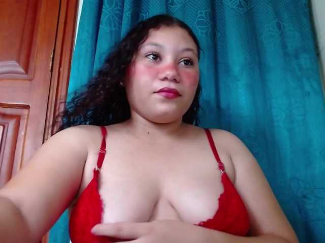 Live sex webcam photo for Perla-Naugthy #273020996