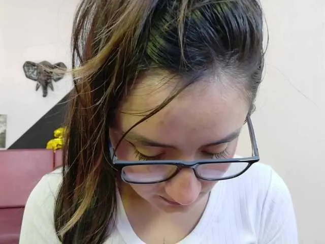 Live sex webcam photo for Perla-Teen #291704072