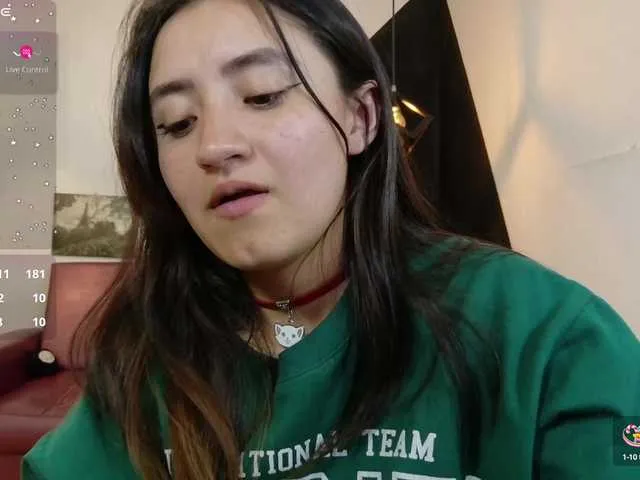 Live sex webcam photo for Perla-Teen #291801383