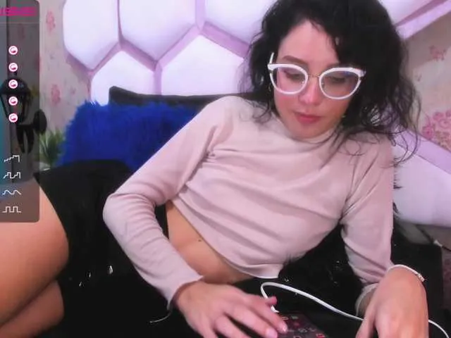 Live sex webcam photo for Perla-Watson #273035320