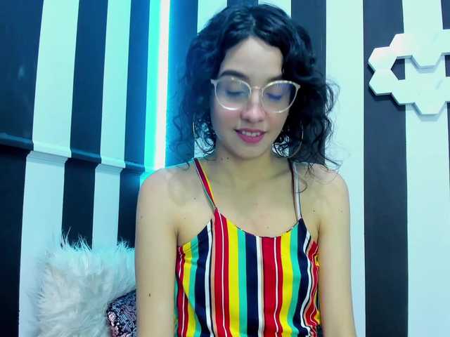 Live sex webcam photo for Perla-Watson #273475596