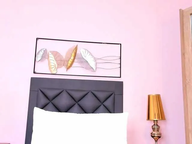 Live sex webcam photo for Perla-thompson #275729899