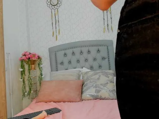 Live sex webcam photo for Perla-thompson #275975633