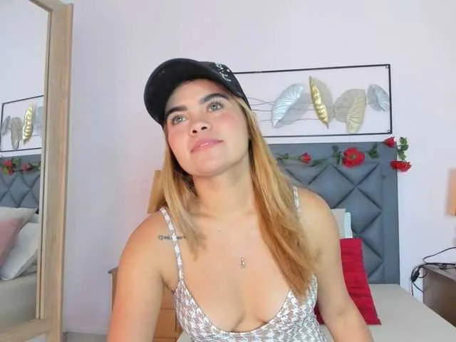 Live sex webcam photo for Perla-thompson #276244580