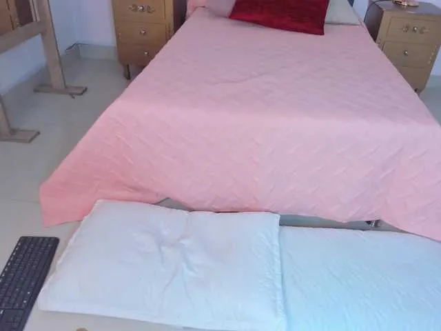 Live sex webcam photo for Perla-thompson #276301295
