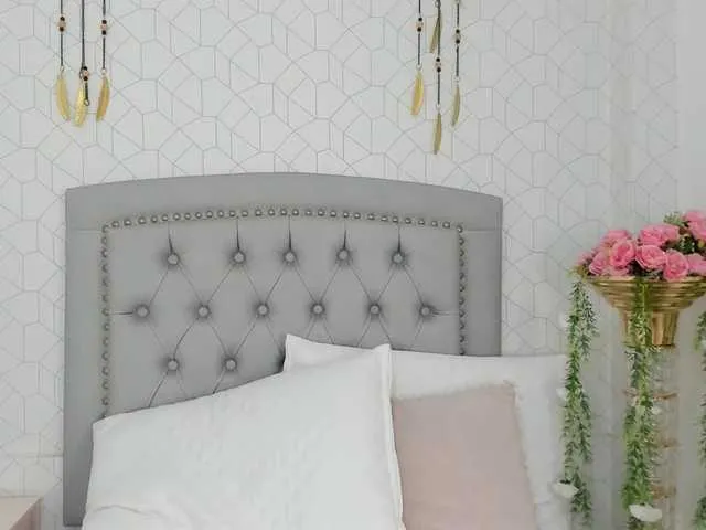 Live sex webcam photo for Perla-thompson #276678741