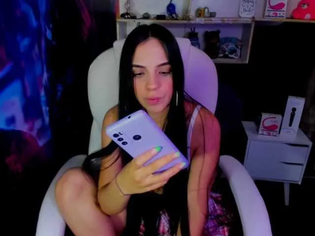 Live sex webcam photo for PerlaHotx #276807326