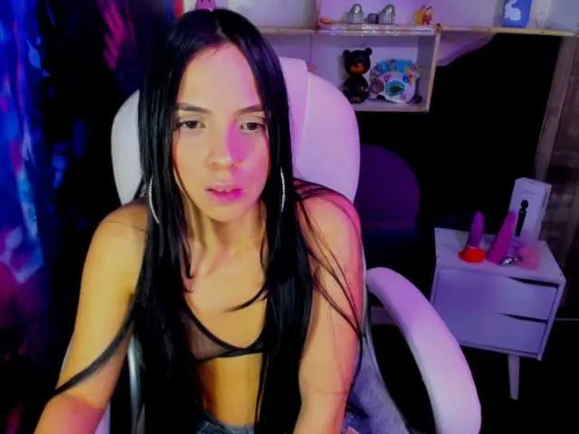 Live sex webcam photo for PerlaHotx #277129639