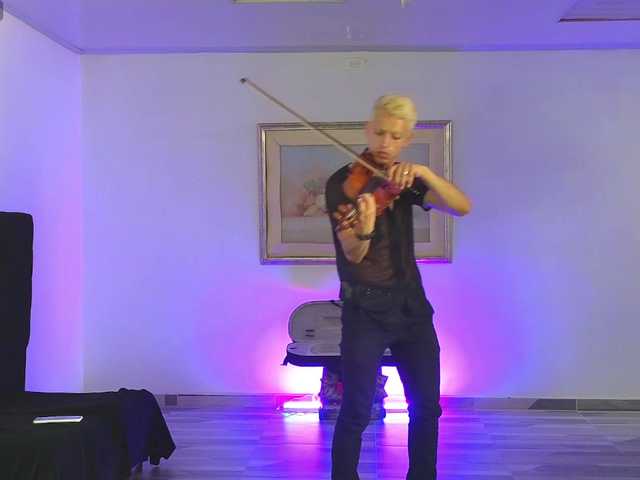 Live sex webcam photo for Persey- #277278758