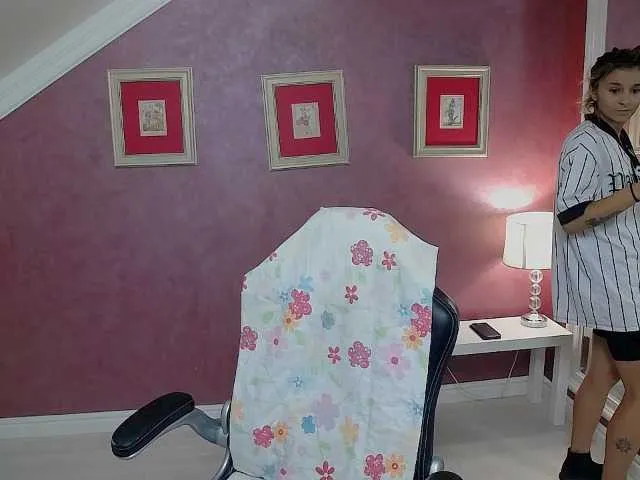 Live sex webcam photo for Pervertqueen #276033781