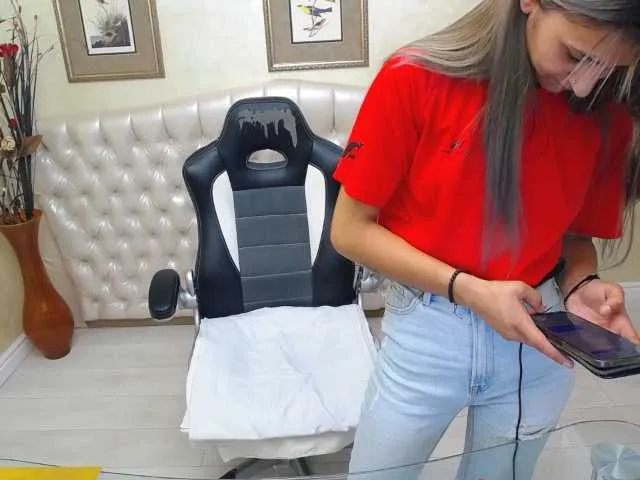 Live sex webcam photo for Pervertqueen #276253620