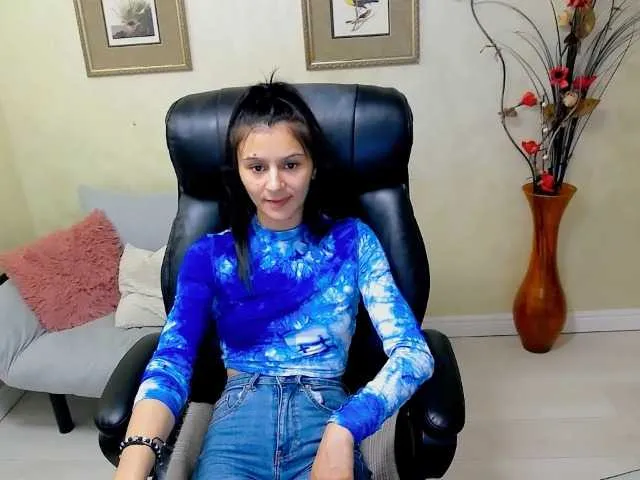 Live sex webcam photo for Pervertqueen #278065622