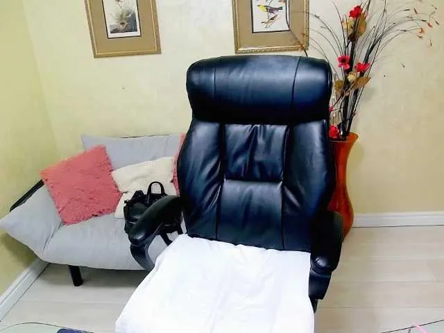 Live sex webcam photo for Pervertqueen #278095485