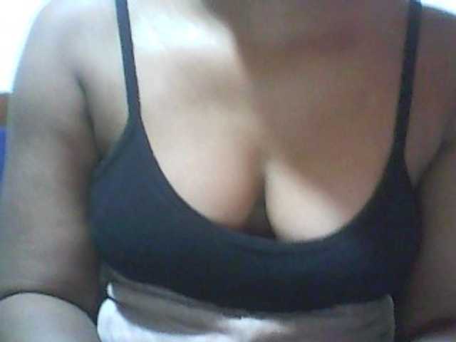 Live sex webcam photo for Petah-Schon #275934091