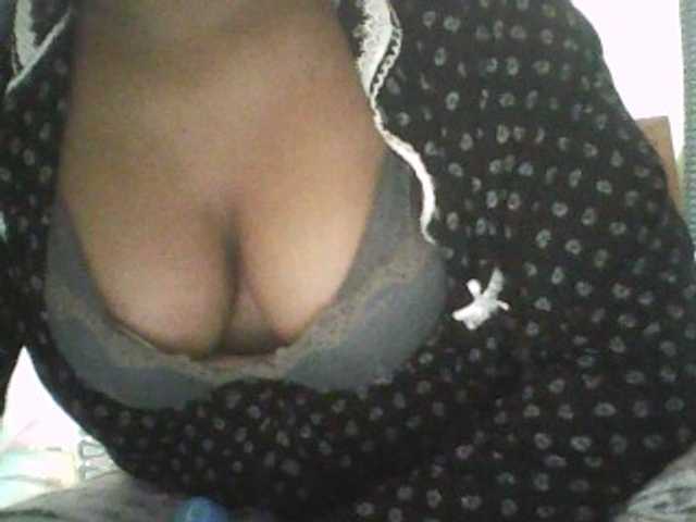 Live sex webcam photo for Petah-Schon #275984539