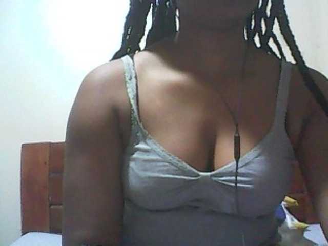 Live sex webcam photo for Petah-Schon #276105077