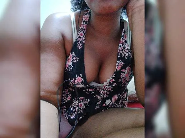 Live sex webcam photo for Petah-Schon #277297683