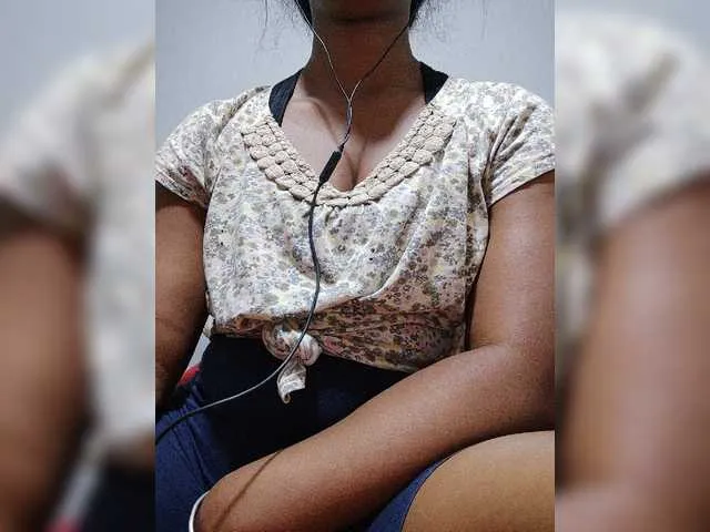 Live sex webcam photo for Petah-Schon #277358953