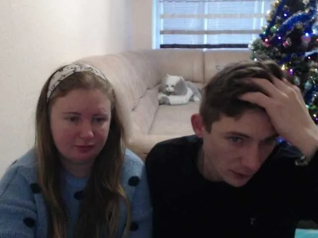 Live sex webcam photo for PeterAndJenda #271798707