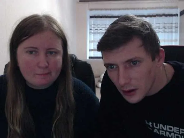 Live sex webcam photo for PeterAndJenda #272007737