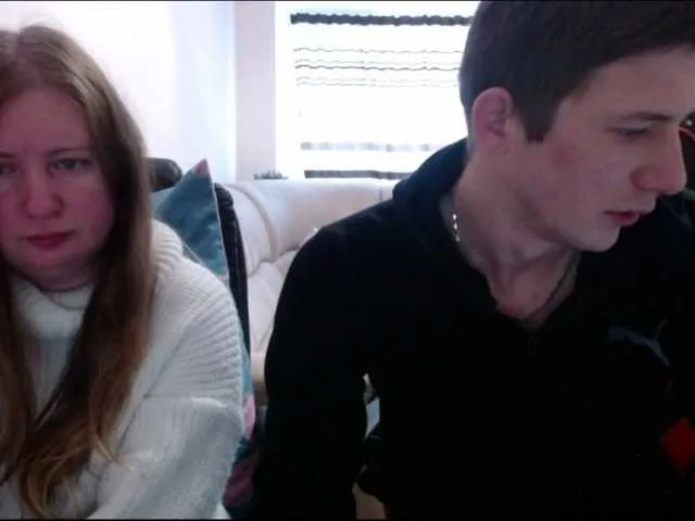 Live sex webcam photo for PeterAndJenda #272787333