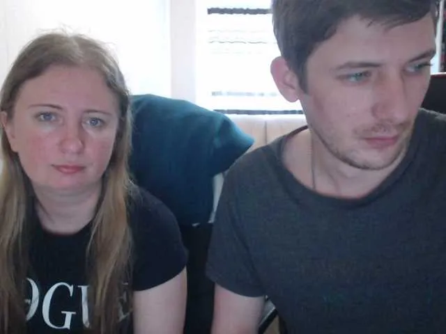 Live sex webcam photo for PeterAndJenda #277986316