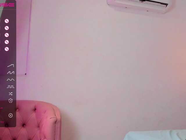 Live sex webcam photo for Petite-esther #289893378