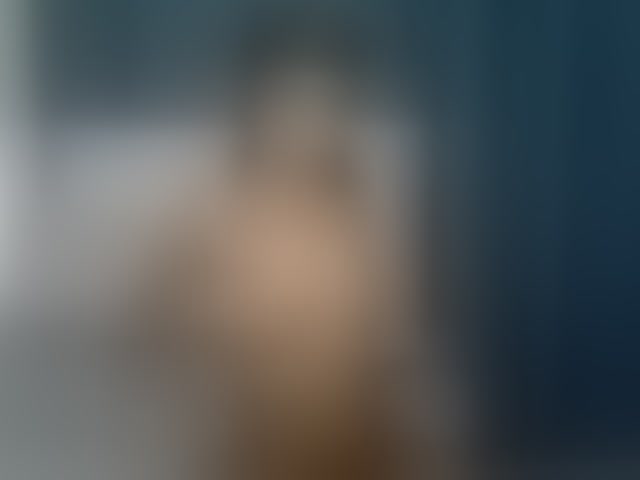 Live sex webcam photo for PetiteCocoo