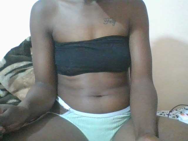 Live sex webcam photo for Petitecutie #294096737