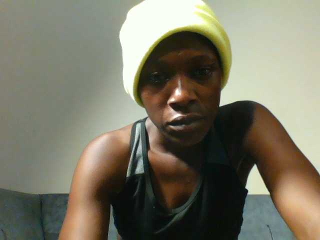 Live sex webcam photo for Petiteebony1 #292361241